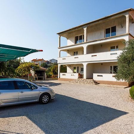 Apartments With A Parking Space Kornic, Krk - 5306 المظهر الخارجي الصورة