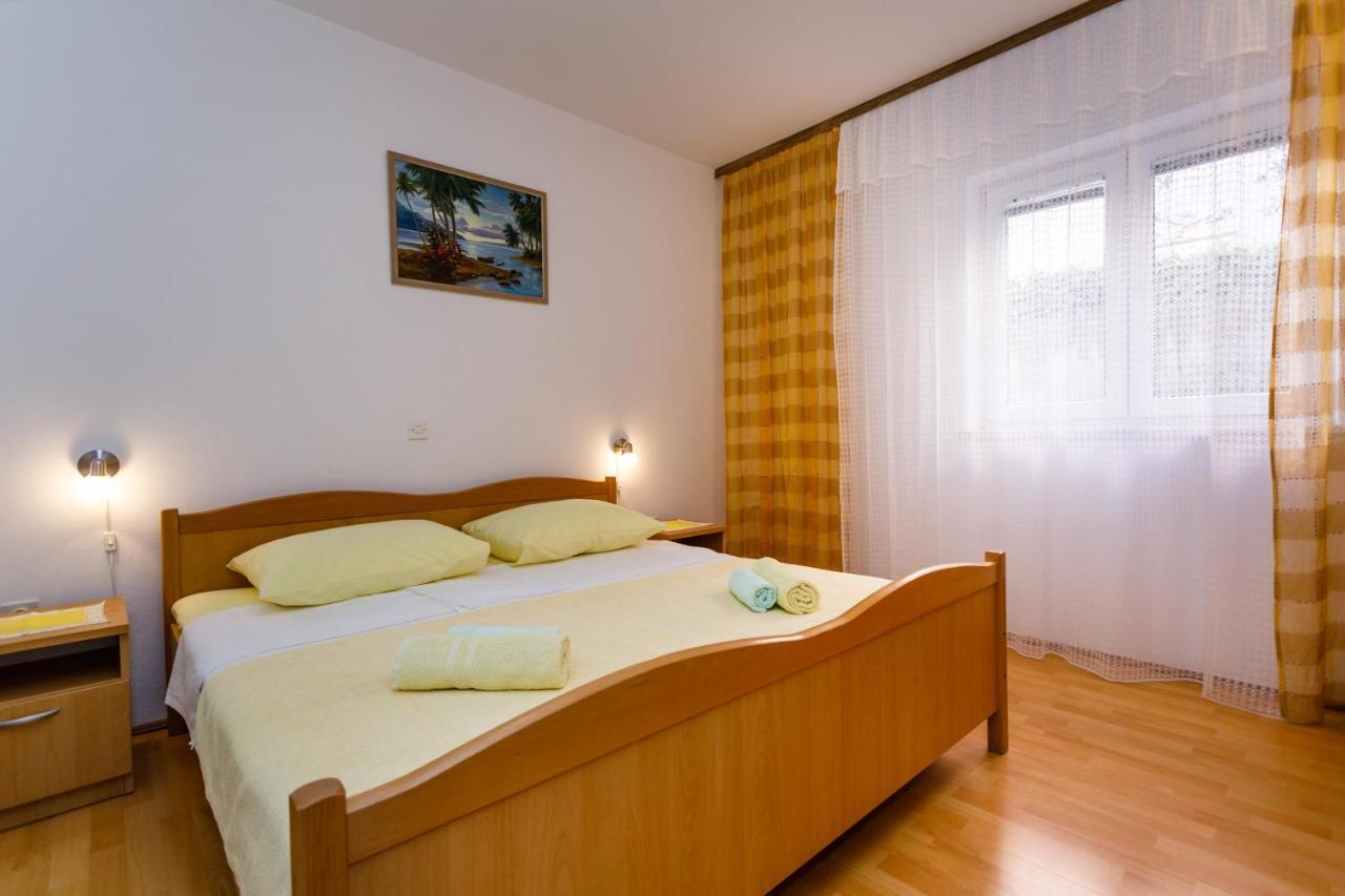 Apartments With A Parking Space Kornic, Krk - 5306 المظهر الخارجي الصورة